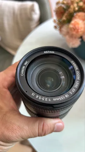 Canon EF-S 18-135mm f/3.5-5.6 IS + Filtro UV