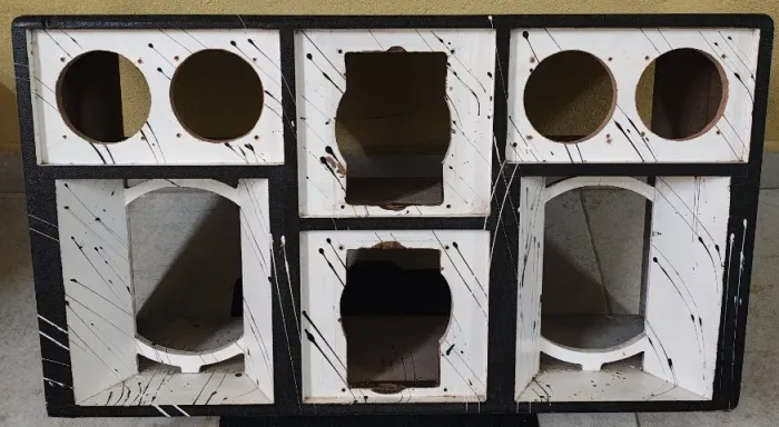 Vendo Caixa para som automotivo 2x Médio 10 + 4x Super Tweeter + 2x Drive Jarrão