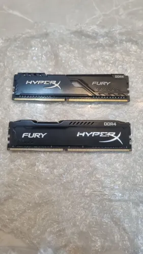 2 pentes memoria 8gb hiperx no estado 2666mhz