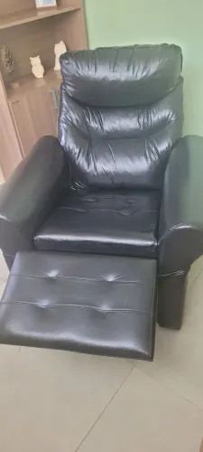 Cadeira Reclinável de Couro