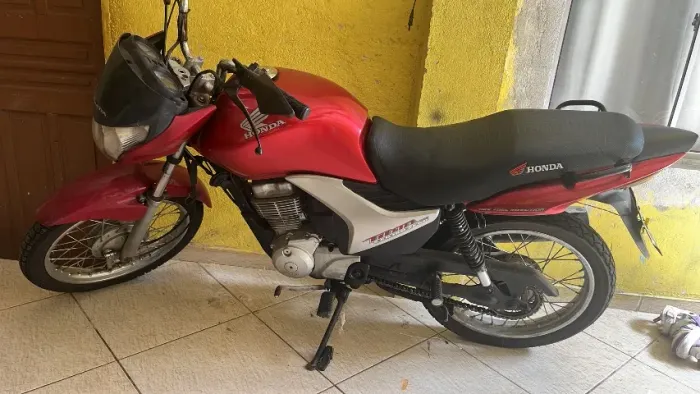 Vendo moto Honda cg 150 2010