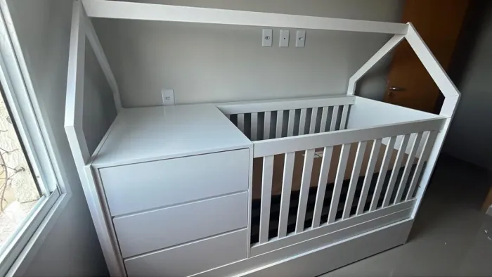 berço multifuncional/casinha alicia/branco fosco/carolina baby
