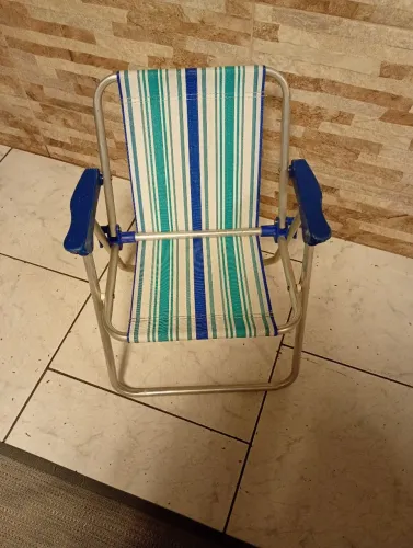 Cadeirinha em alumínio infantil