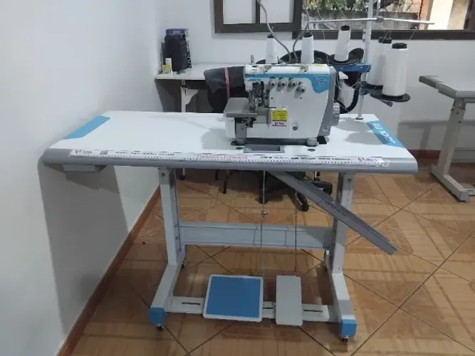 Maquina de costura Jack Interlock/ overloque 5 fios