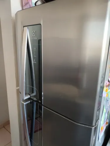 Geladeira Eletrolux 382L
