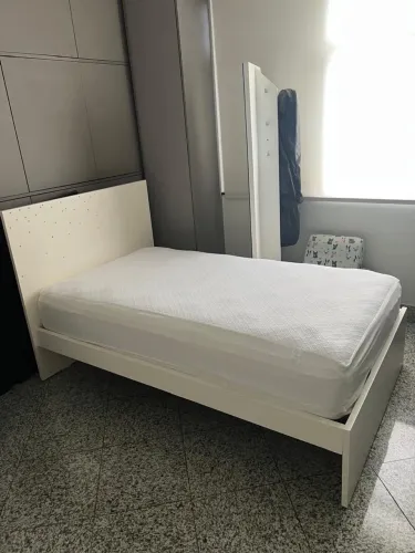 Cama de solteiro tamanho viúva da Líder.