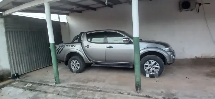 Mitsubishi L200 Triton HLS 2.4 Flex 16V CD Mec. 2016
