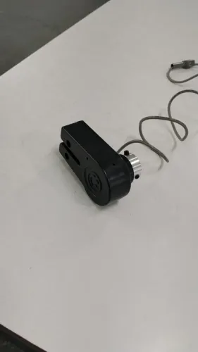 En coder para máquina de costura