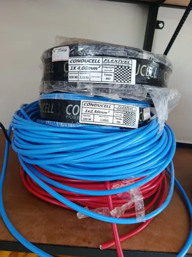 Materiais eletrônicos