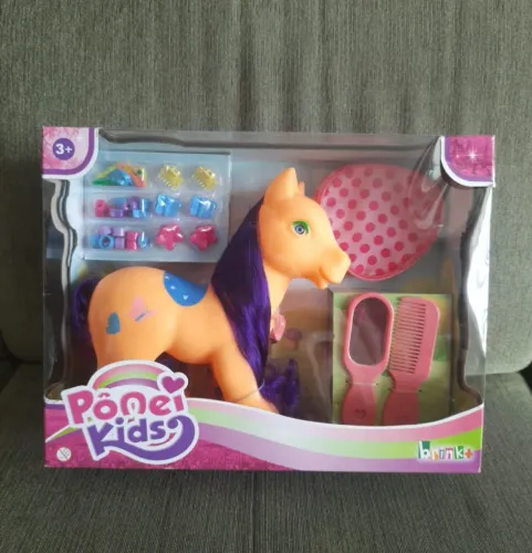 Ponei com acessórios
