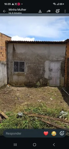 Vende-se terreno com uma casa de um cômodo pronta