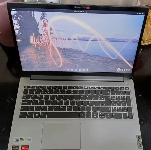 Notebook lenovo idealpad 1 R3-7320U 4GB 256GB SSD linux