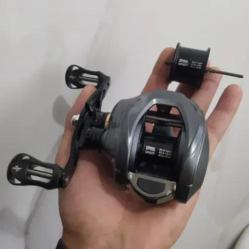 Carretilha SEASIR Cast-X drag 8,5kg c/2 carretéis - esquerda (nova na caixa)
