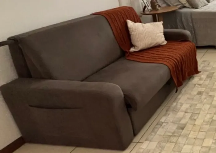 Vendo sofá cama pequeno