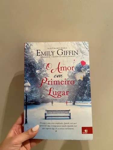 O AMOR EM PRIMEIRO LUGAR