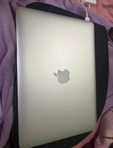 MacBook Air i5 128 GB