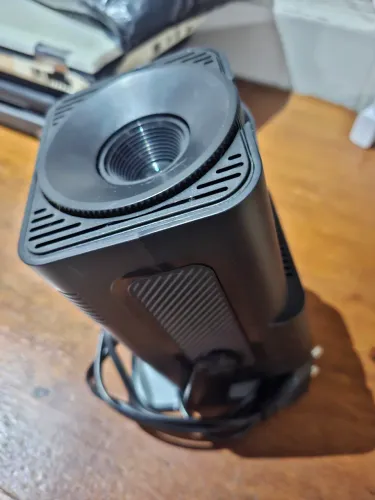 Projetor HY320 Mini nunca usado