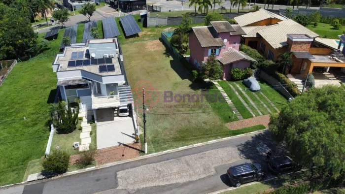 Terreno para VENDA localizado no condomínio RESERVA dos VINHEDOS, em Louveira/SP.