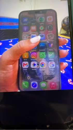 Vedo um iPhone 12 memoria 64  valor 1300