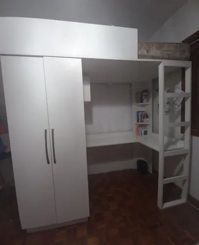 CAMA EMBUTIDA COM ESCRIVANINHA E ARMARIO