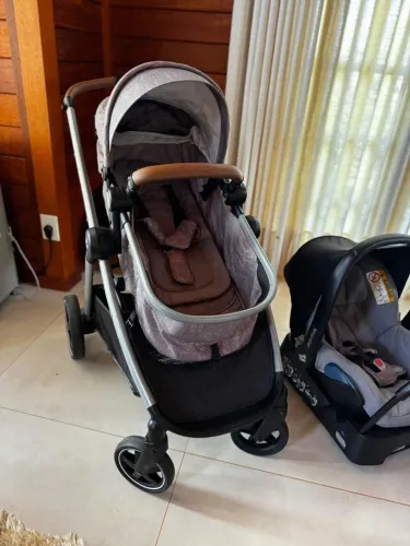 Carrinho de bebê-MÁXI COSI