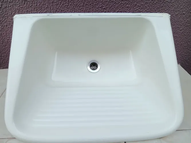 Tanque seminovo