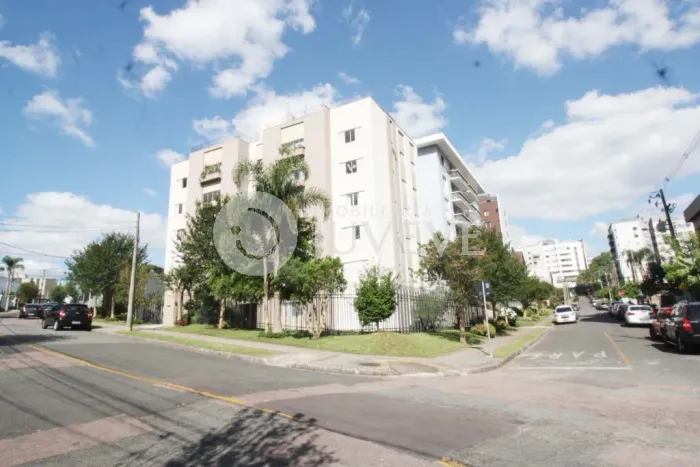 IMOBILIÁRIA JUVEVÊ ALUGA APARTAMENTO AHU RUA SÃO PIO X PRX AV ANITA GARIBALDI COL. BOM BOS