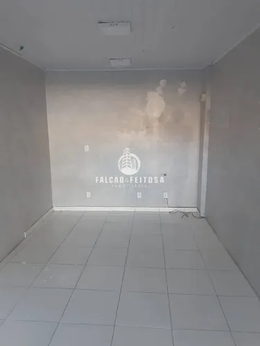 Sala Comercial à venda no Candeal