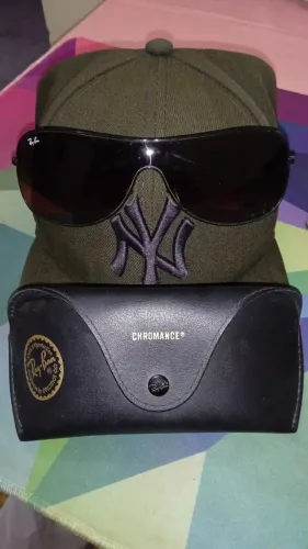 Ray-Ban Óculos de Sol RB3211 002/8G Preto com Lente Gradiente Cinza Unissexo Metal