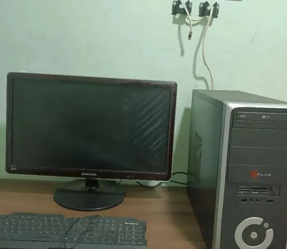 PC USADO-EXCELENTE