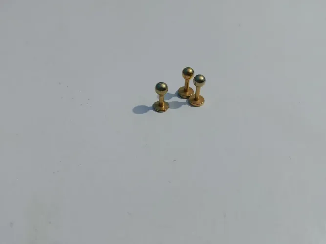 Kit 3 piercings labret dourado