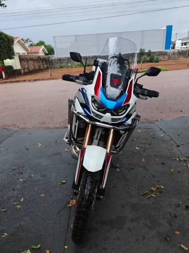 África Twin 1100 DCT AS - Com Baús Originais