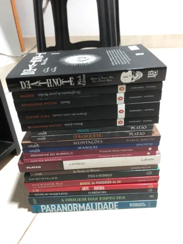 Livros de filosofia e romance 20 a 50 reais