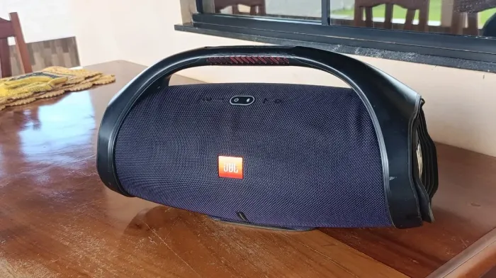 JBL bombox 2