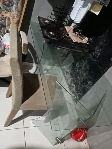 Mesa Marvit com 4 Cadeiras - Conjunto Completo