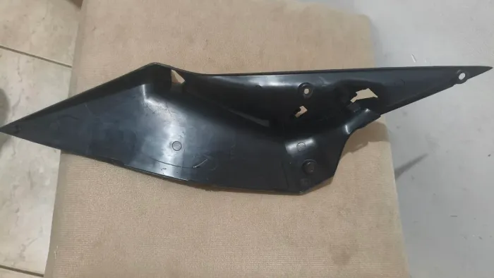 Carenagem original Aba lateral direita Honda Twister cb 300f