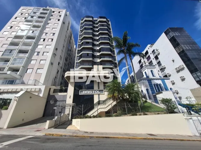 Excelente Apartamento 2 dormitório(s) em Centro - Florianópolis