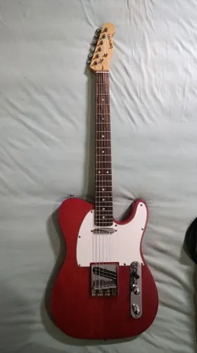 Guitarra Benson + GP200LT