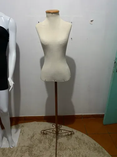 Manequim feminino