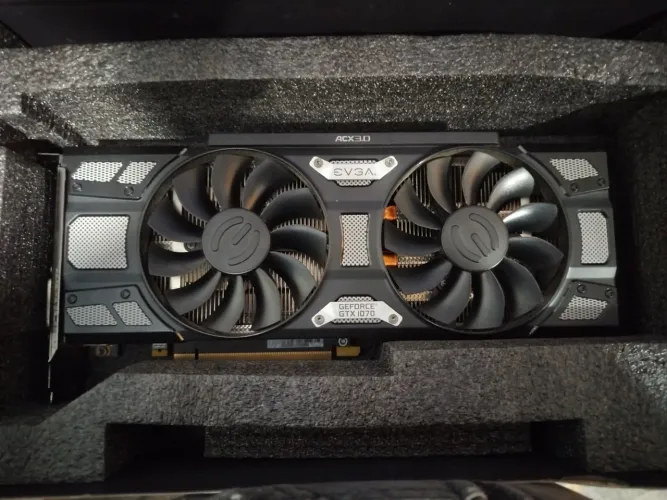Placa de video GTX 1070 evga 8gb