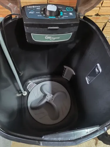 Tanquinho NEWMAQ 10 kilos funcionando perfeitamente. Não aceito oferta