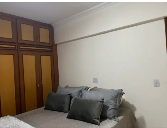 Cama box king size ( molas ensacadas)