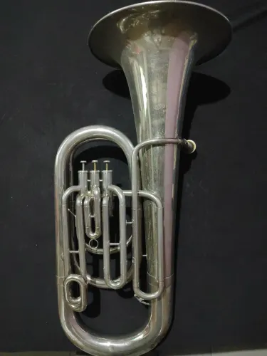 Vendo tuba weril Brasil 4/4 3500