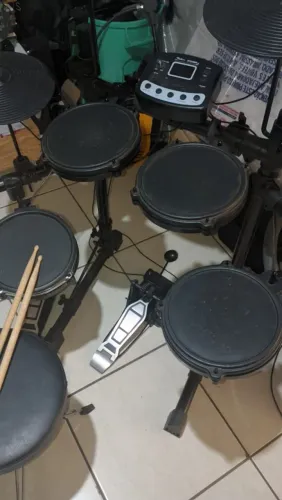 Bateria eletrônica shelter STD 82