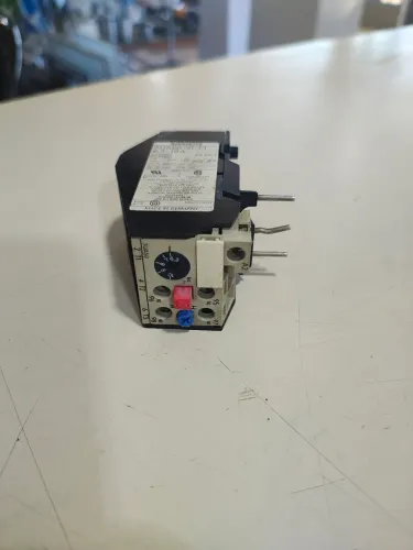 Relé de sobrecarga Siemens 3UA50 00-1J  6,3 a 10A 