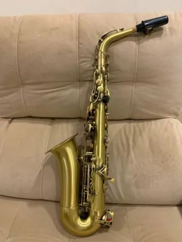 Vende-se Sax Sofone Mi Bemol Importado