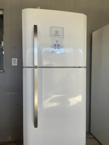 Geladeira Electrolux sistema frostfree 110v