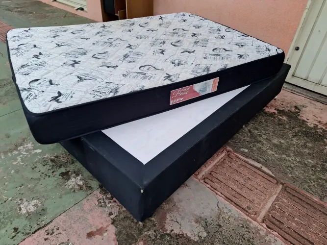 Cama box de casal com colchão