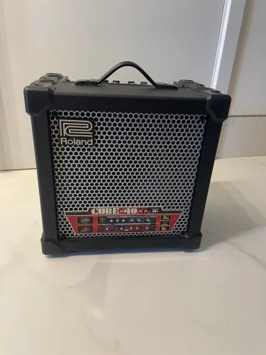 Amplificador Roland Cube -40XL 40watts