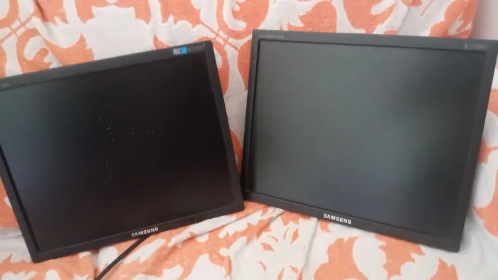 Monitor de 17" Samsung